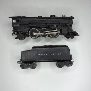 Lionel  1947 2025 Locomotive Engine & 2466wx tender O Gauge Vintage Train